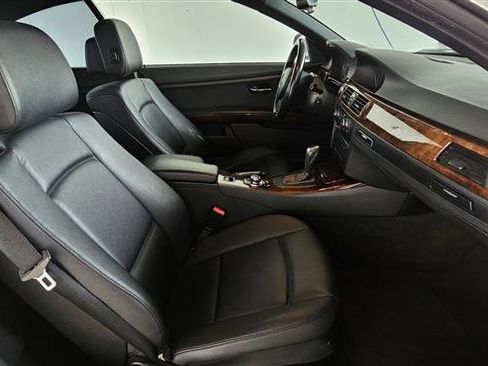 Used 2013 BMW 328i Convertible image 16