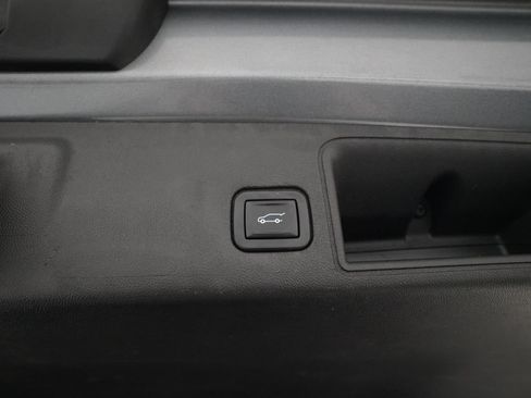 Used 2020 GMC Terrain SLE w/ Driver Convenience Package AWD/4WD image 15