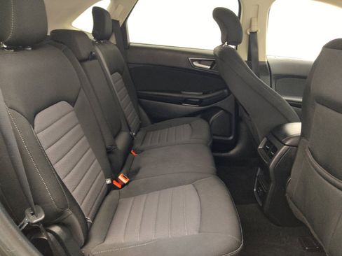 Used 2019 Ford Edge SE FWD image 19
