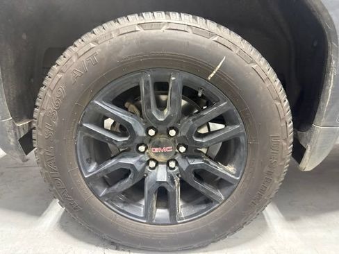 Used 2024 GMC Sierra 1500 Pro w/ Graphite Edition AWD/4WD image 6