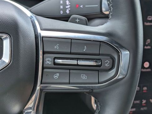Used 2025 GMC Acadia Elevation FWD image 22