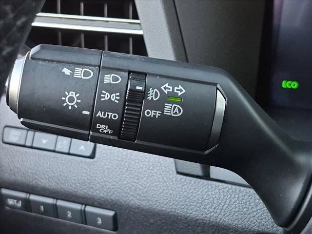 Used 2024 Lexus GX 550 w/ Accessory Package (31) AWD/4WD image 13
