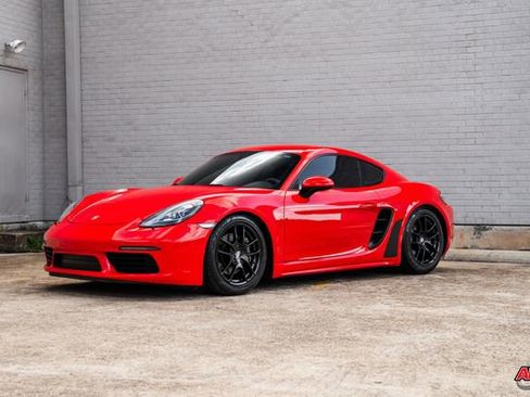 Used 2018 Porsche 718 Cayman RWD image 20