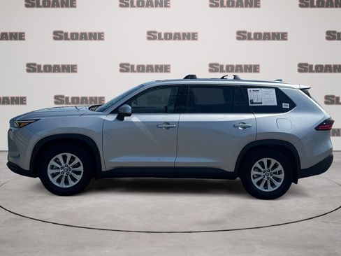 Used 2025 Toyota Grand Highlander FWD image 2