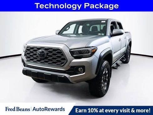 Used 2022 Toyota Tacoma TRD Off-Road w/ Technology Package AWD/4WD image 3