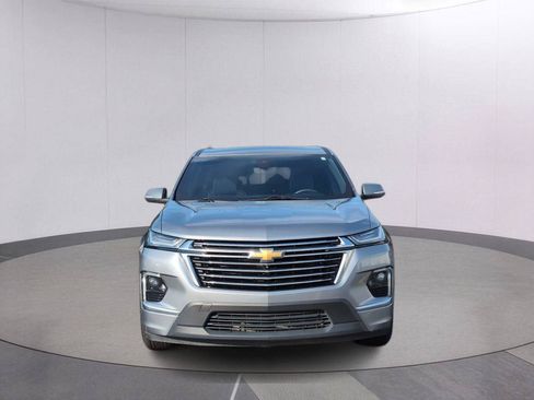 Used 2023 Chevrolet Traverse Premier FWD image 8
