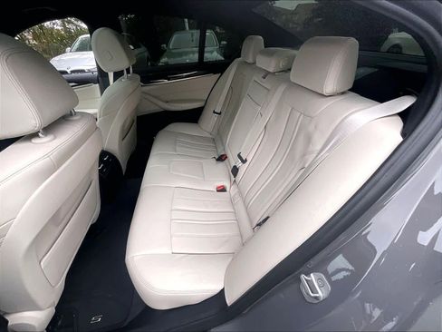 Used 2022 BMW 540i w/ M Sport Package RWD image 27