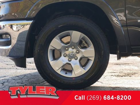 New 2026 RAM 1500 Big Horn image 43