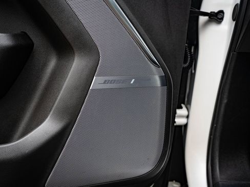 Used 2024 GMC Yukon Denali Ultimate image 24