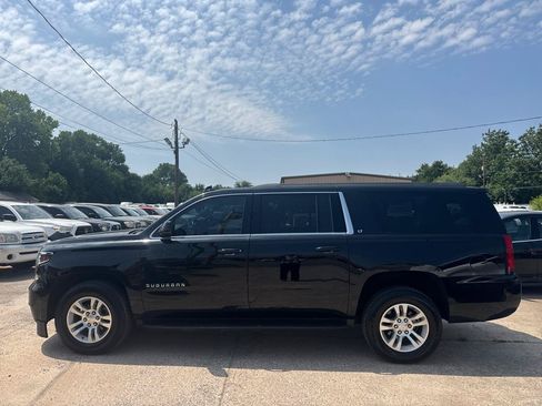 Used 2018 Chevrolet Suburban LT RWD image 8
