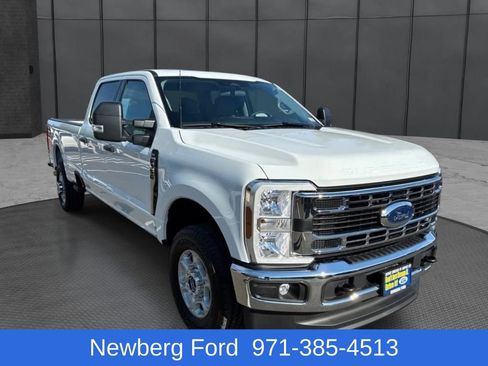 Used 2025 Ford F350 XLT w/ FX4 Off-Road Package AWD/4WD image 3