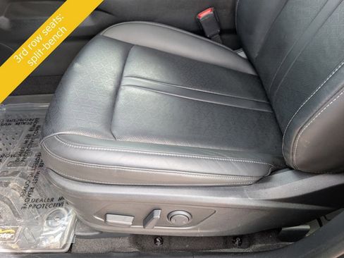 Certified 2023 Kia Sorento EX AWD/4WD image 16