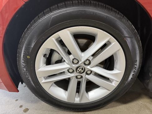 Used 2019 Toyota Corolla SE image 9