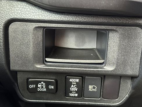 Certified 2018 Toyota Tacoma TRD Sport RWD image 32