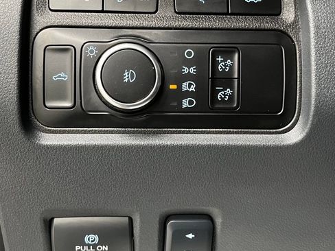 Used 2024 Ford F350 Platinum w/ Tremor Off-Road Package AWD/4WD image 33