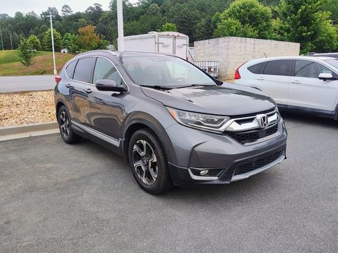 Used 2019 Honda CR-V Touring image 3