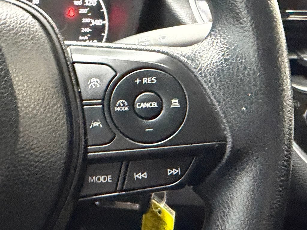 Used 2024 Toyota Corolla LE FWD image 28