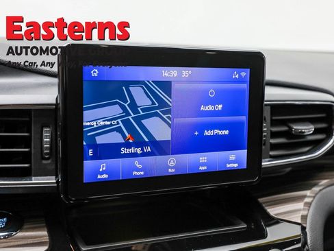 Used 2023 Ford Explorer Limited image 19