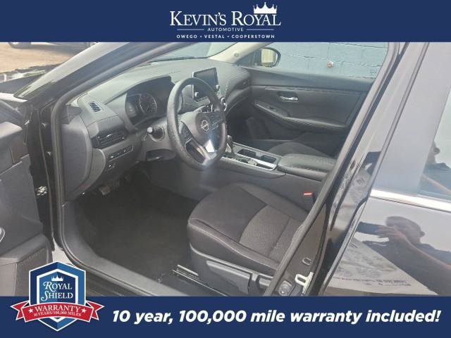 Used 2025 Nissan Sentra SV FWD image 9