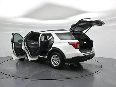 Used 2025 Ford Explorer Active RWD image 36