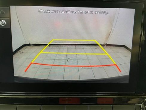 Used 2024 Kia Forte LXS w/ LXS Technology Package image 4