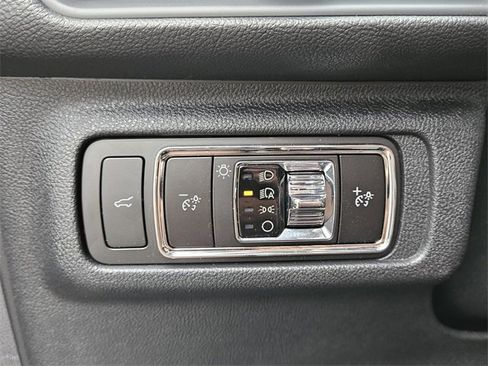 New 2025 Lincoln Corsair FWD w/ Equipment Group 101A image 29