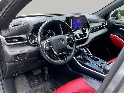 Used 2023 Toyota Highlander XSE AWD/4WD image 18