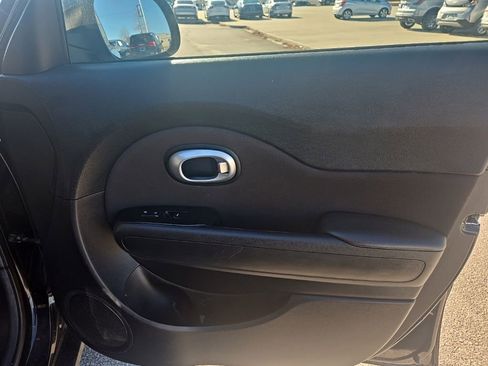Used 2015 Kia Soul image 33