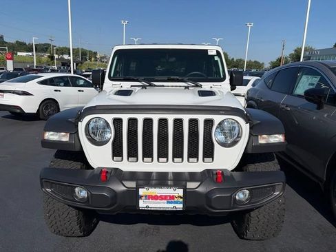 Used 2018 Jeep Wrangler Unlimited Rubicon AWD/4WD image 2