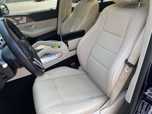 Used 2021 Mercedes-Benz GLE 350 4MATIC w/ Premium Package image 11