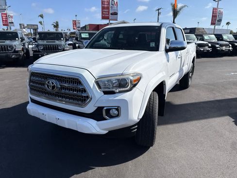 Used 2017 Toyota Tacoma Limited w/ Tow Package AWD/4WD image 2
