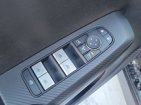 Used 2024 Mitsubishi Outlander SE AWD/4WD image 16