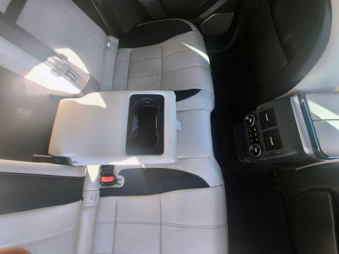 Used 2020 Land Rover Range Rover Velar R-Dynamic S image 36