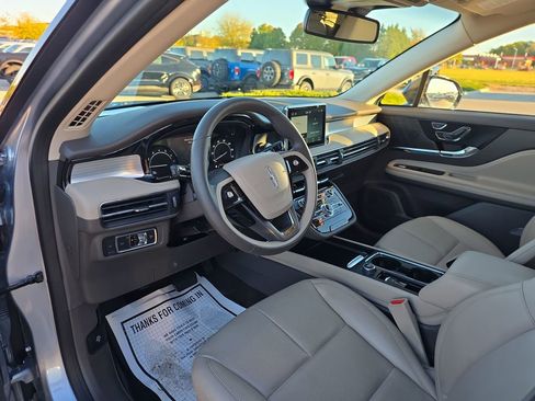 Used 2022 Lincoln Corsair AWD w/ Equipment Group 101A image 23