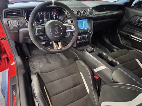 Used 2022 Ford Mustang Shelby GT500 w/ Technology Package image 4