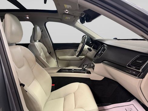Used 2017 Volvo XC90 T6 Momentum w/ Vision Package AWD/4WD image 22