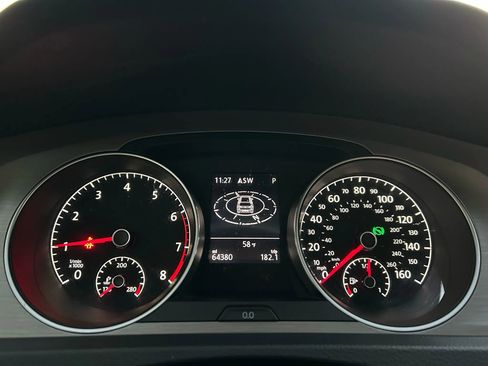 Used 2016 Volkswagen Golf S image 24