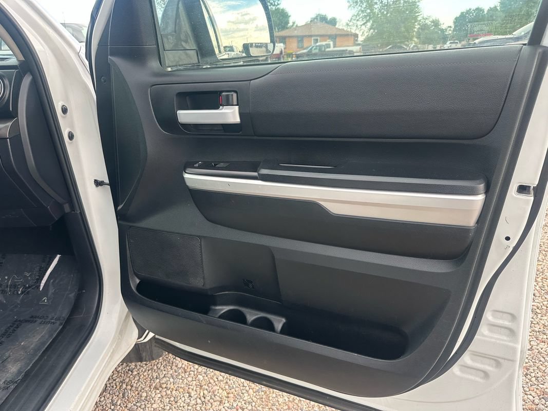 Used 2017 Toyota Tundra SR5 w/ SR5 Upgrade Package AWD/4WD image 13