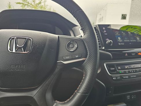 Used 2023 Honda Passport TrailSport image 36