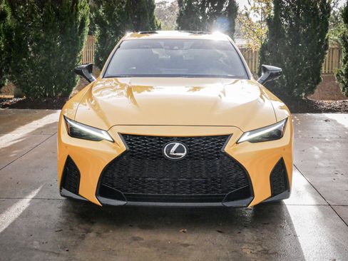 Used 2025 Lexus IS 500 image 3