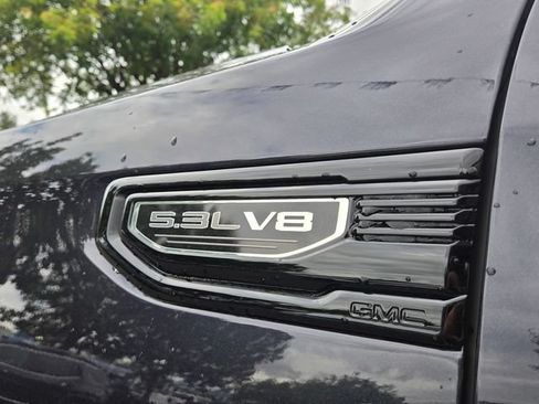 Used 2025 GMC Sierra 1500 Elevation w/ X31 Off-Road Package AWD/4WD image 9