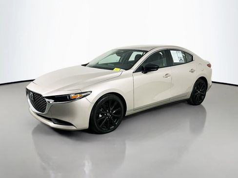 Used 2024 MAZDA MAZDA3 s FWD image 3