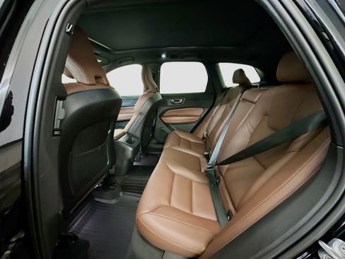 Used 2023 Volvo XC60 B5 Plus w/ Climate Package image 30