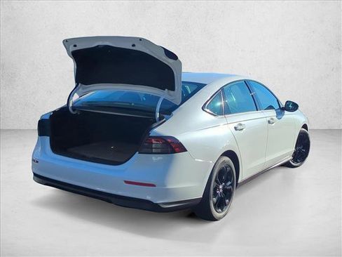 New 2025 Honda Accord SE image 2