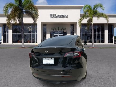 Used 2024 Tesla Model Y Long Range RWD image 13
