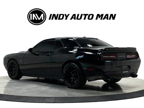 Used 2018 Dodge Challenger R/T w/ Performance Handling Group RWD image 6