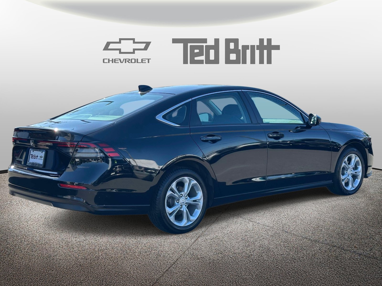 Used 2023 Honda Accord LX image 4