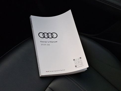 Certified 2025 Audi Q5 Premium w/ Convenience Package image 27