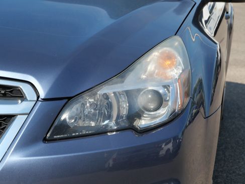 Used 2013 Subaru Legacy 2.5i AWD/4WD image 16