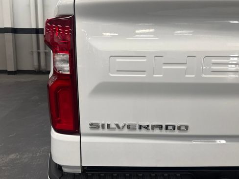 Used 2022 Chevrolet Silverado 1500 RST w/ Convenience Package II AWD/4WD image 11